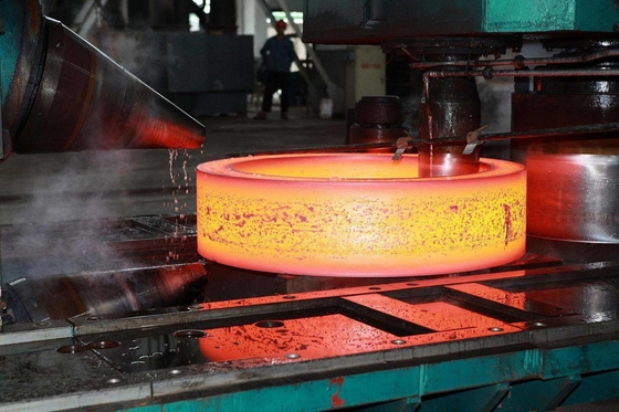 Perlakuan Panas Pemesinan Kasar 34CrNiMo6 Cincin Penempaan Cincin Logam Besar